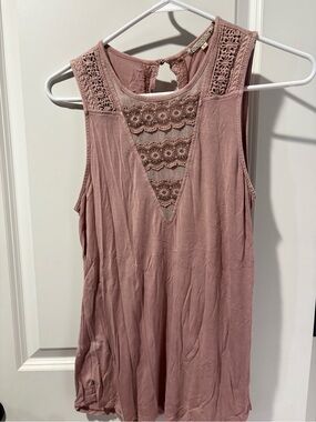 Sleeveless Crochet-Detail Tank Top - Dusty Rose
